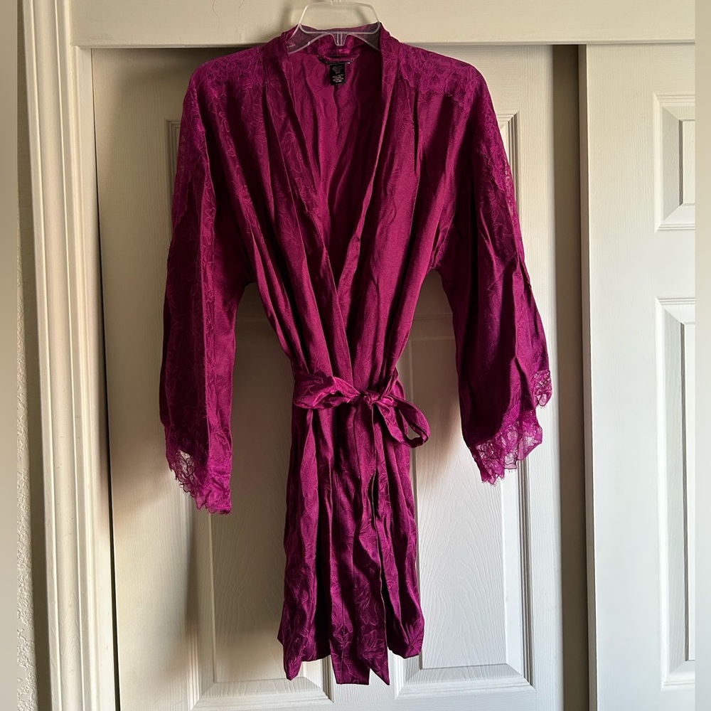 Victoria’s Secret Embroidered Short Robe